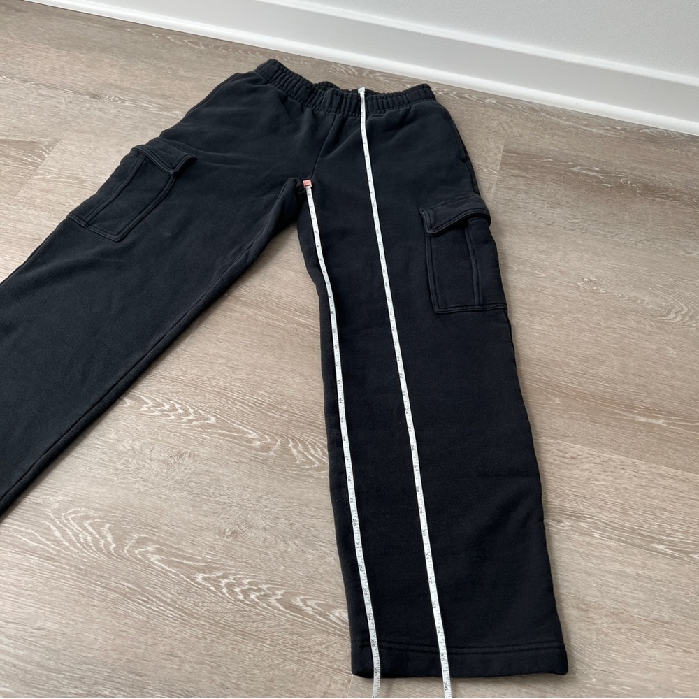 Aritzia Tna Cozy Fleece Mega Cargo Oversized Wide-Leg Sweatpants Black 2XS Short - Picture 7 of 9